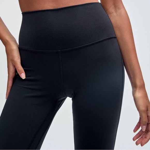 Lululemon Align High Rise Mini Flare Pant Black Nulu | Size 4 - Picture 5 of 13